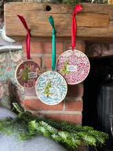 Christmas William Morris Embroidery Hoop Decoration, Embroidery hoop Christmas decor,Christmas Tree Collage Hanging Art, William Morris gift