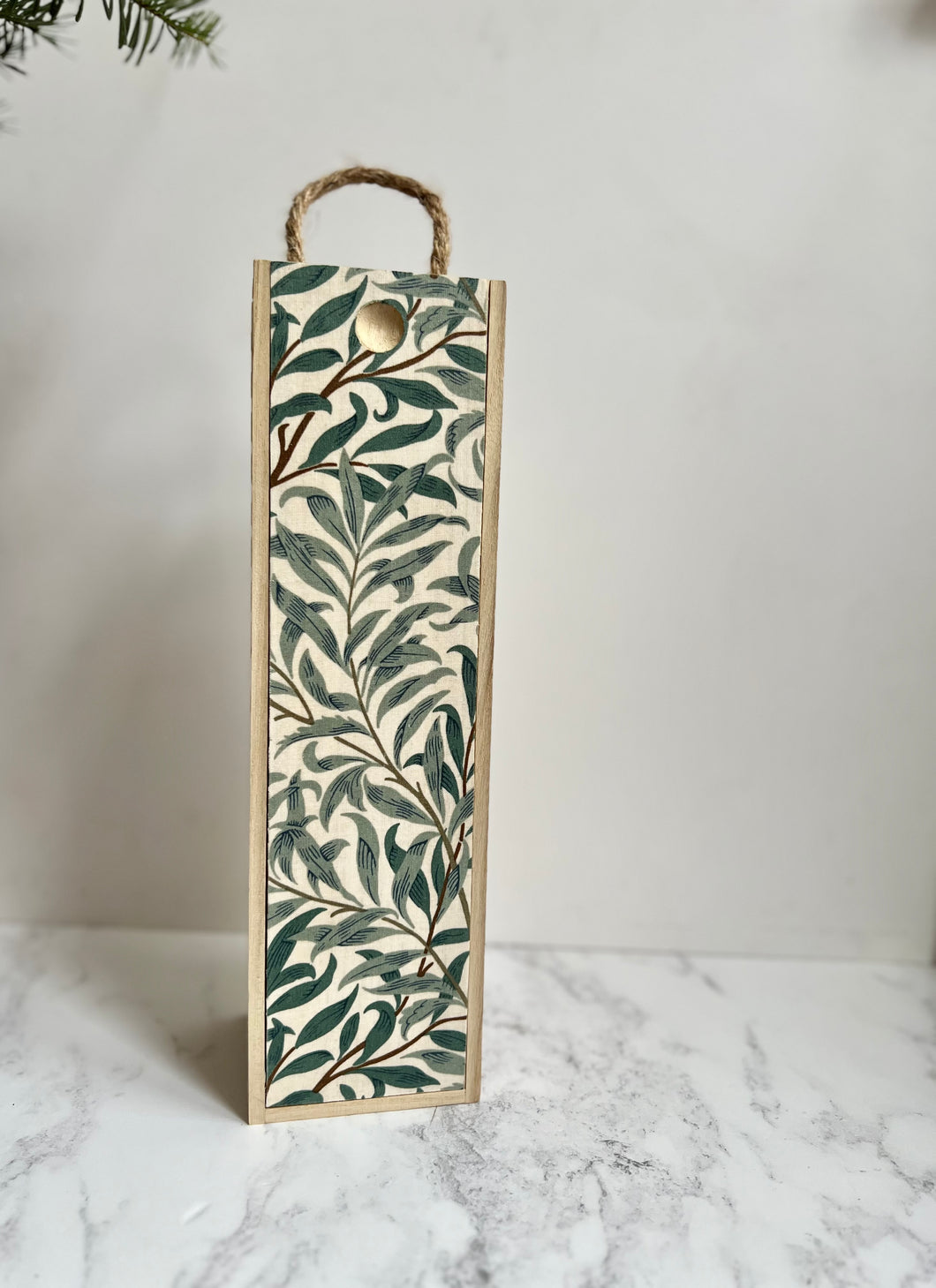 William Morris Wooden Wine Gift Box.