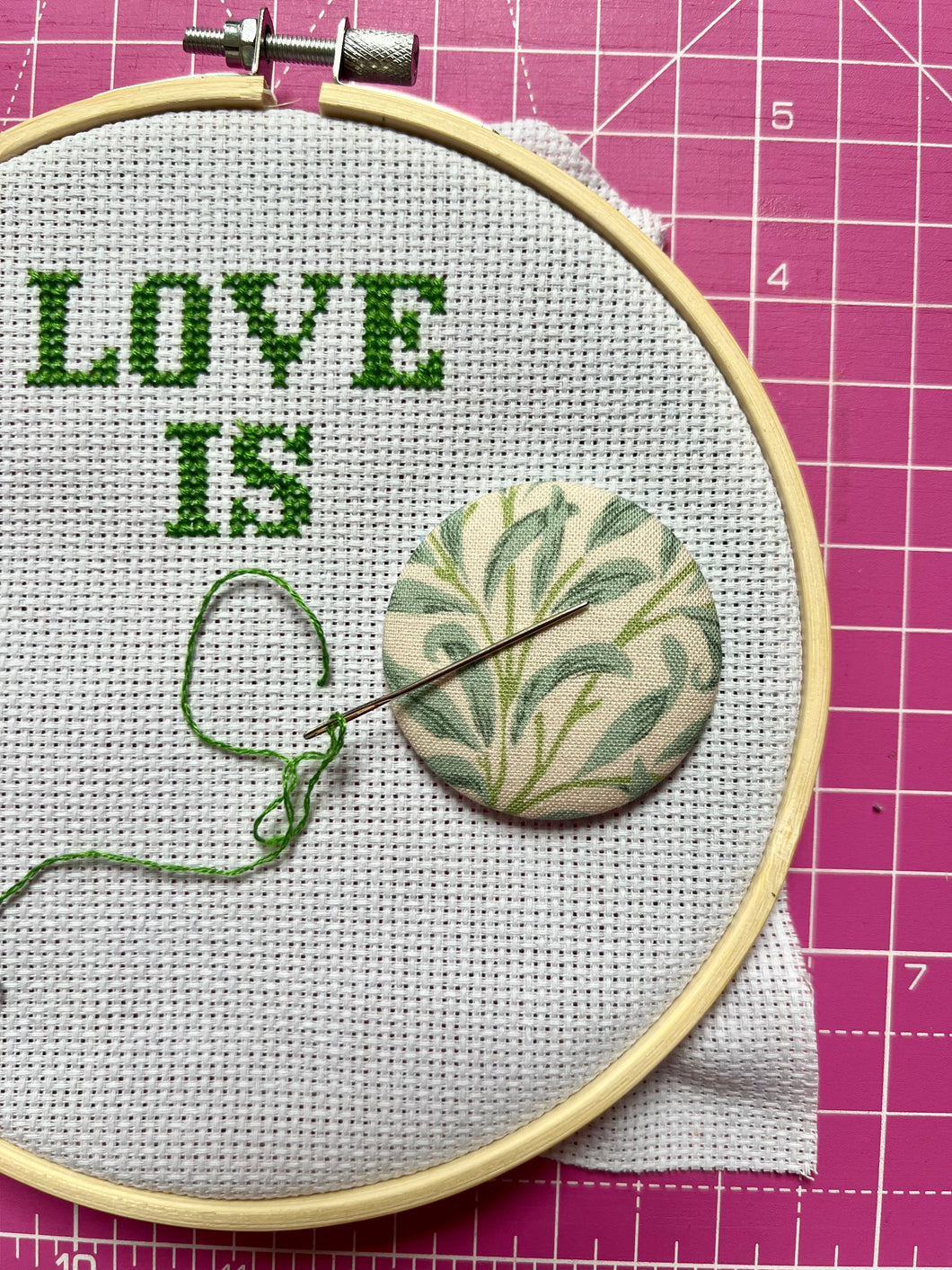 William Morris magnetic needle Minder