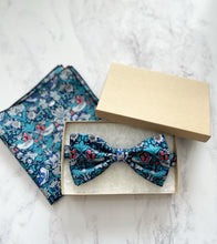 Liberty Print Bow, Strawberry Thief ‘