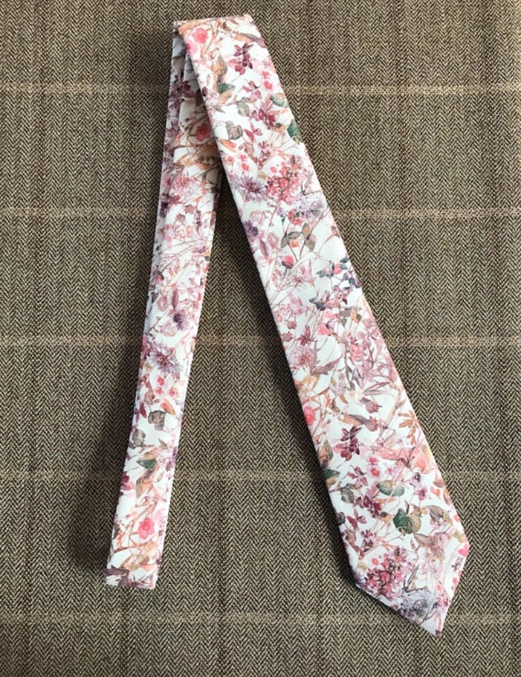 Liberty Print Neck Tie ‘Wild Flowers’