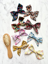 Liberty Bow Clip