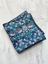 Liberty Print Bow, Strawberry Thief ‘