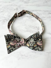 Self Tie Liberty Bow Tie