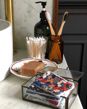 William Morris Re Usable Face Wipes