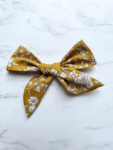 Liberty Bow Clip