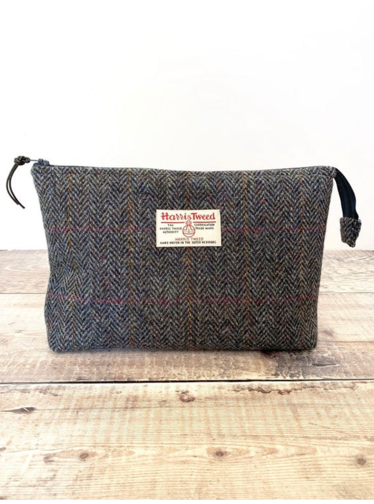 Harris Tweed Wash Bag – Kaye Hannabuss Textiles