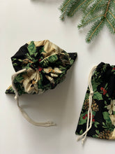 Poinsettia Drawstring Bag,