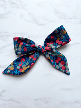 Liberty Bow Clip
