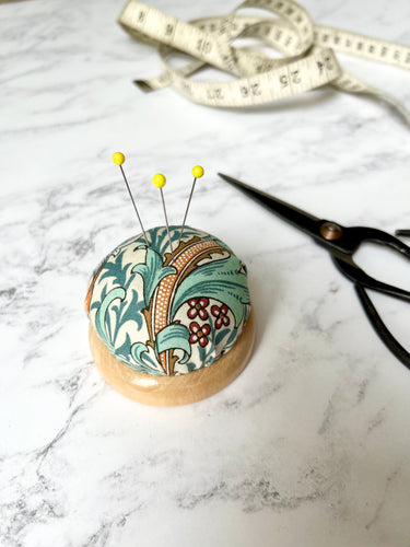 William Morris Pin Cushion
Fabric domed top on a round wooden base.