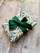 Re usable fabric Christmas crackers / wrap