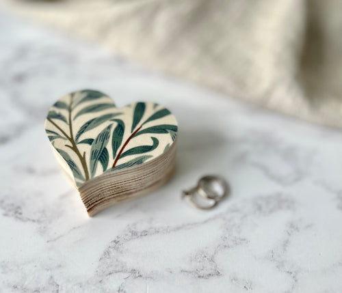 William Morris Heart Shape Ring Box, Trinket Box with Lid.