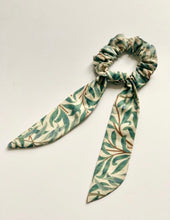 William Morris Long Tail Scrunchies